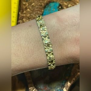 14k Yellow Gold Nugget Style Bracelet with Adjustable Clasp and extra links. ✨